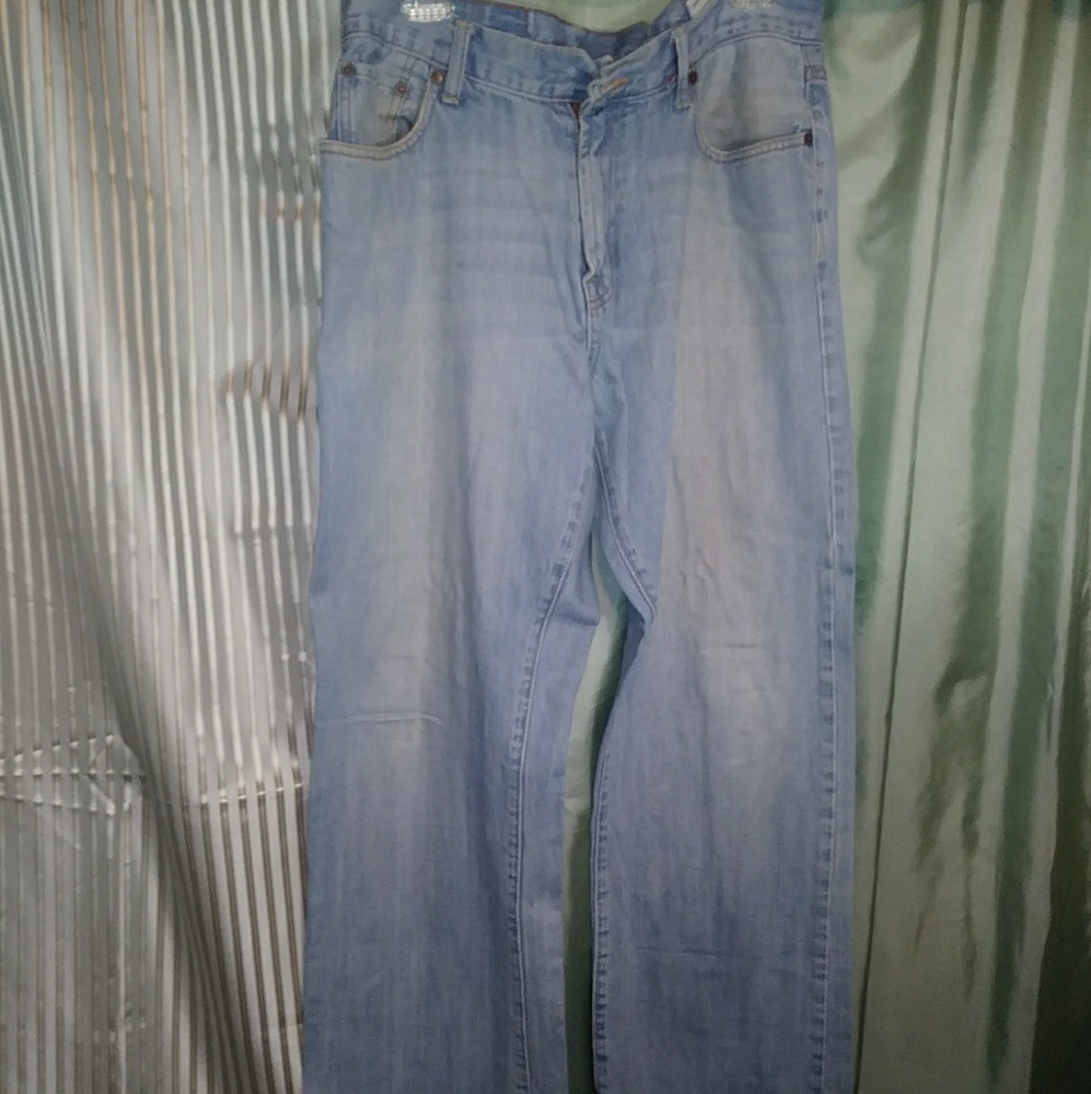 Lucky Brand light blue jeans,sz 34 waste.